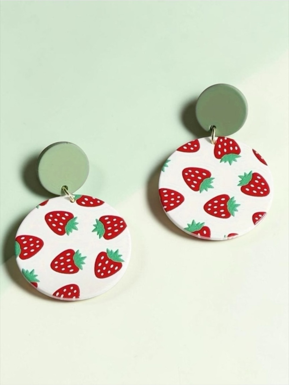 Strawberry Print Dangle Earrings Lightweight Summer Fruit NWT